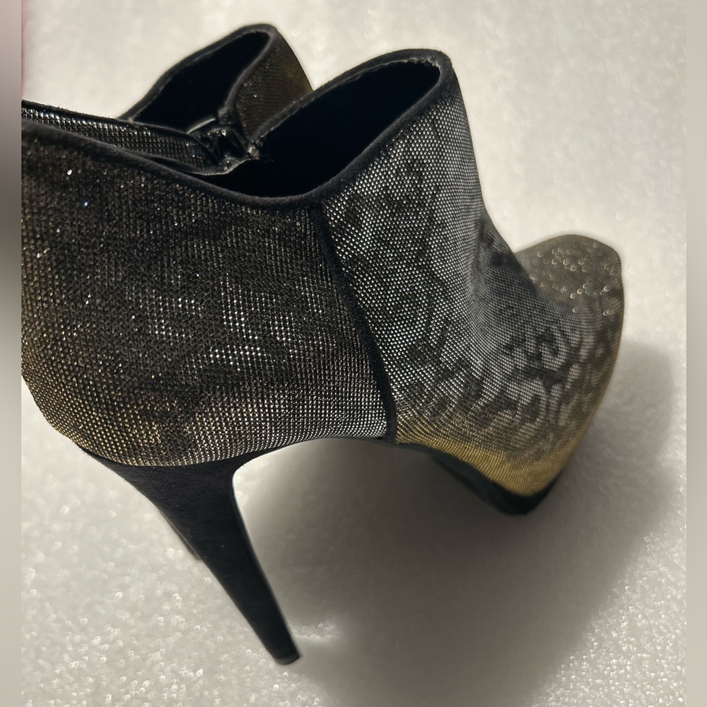 Gianni Bini Black, Gold and Silver Glitter Heels sz: 7.5 - Picture 2 of 11